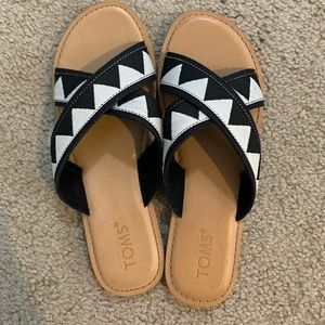 NWT TOMS cross cross sandal